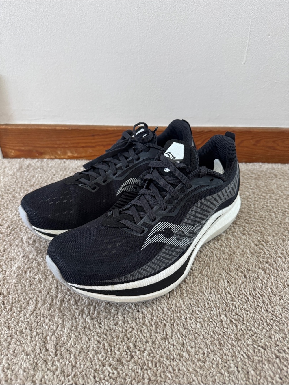 Saucony Endorphin Speed 2 Women’s Running Shoe 9.5 Black Shadow